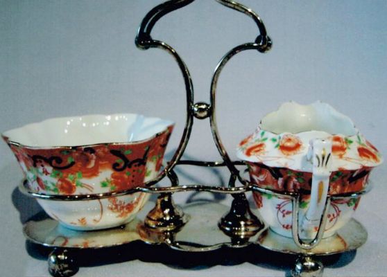 10395 Creamer Sugar on Empire Shape in holder